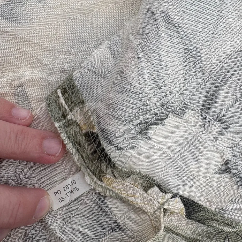 Tommy Bahama 100% Silk‎ Hawaiian Shirt Men's L Floral Bamboo Print Loop Collar